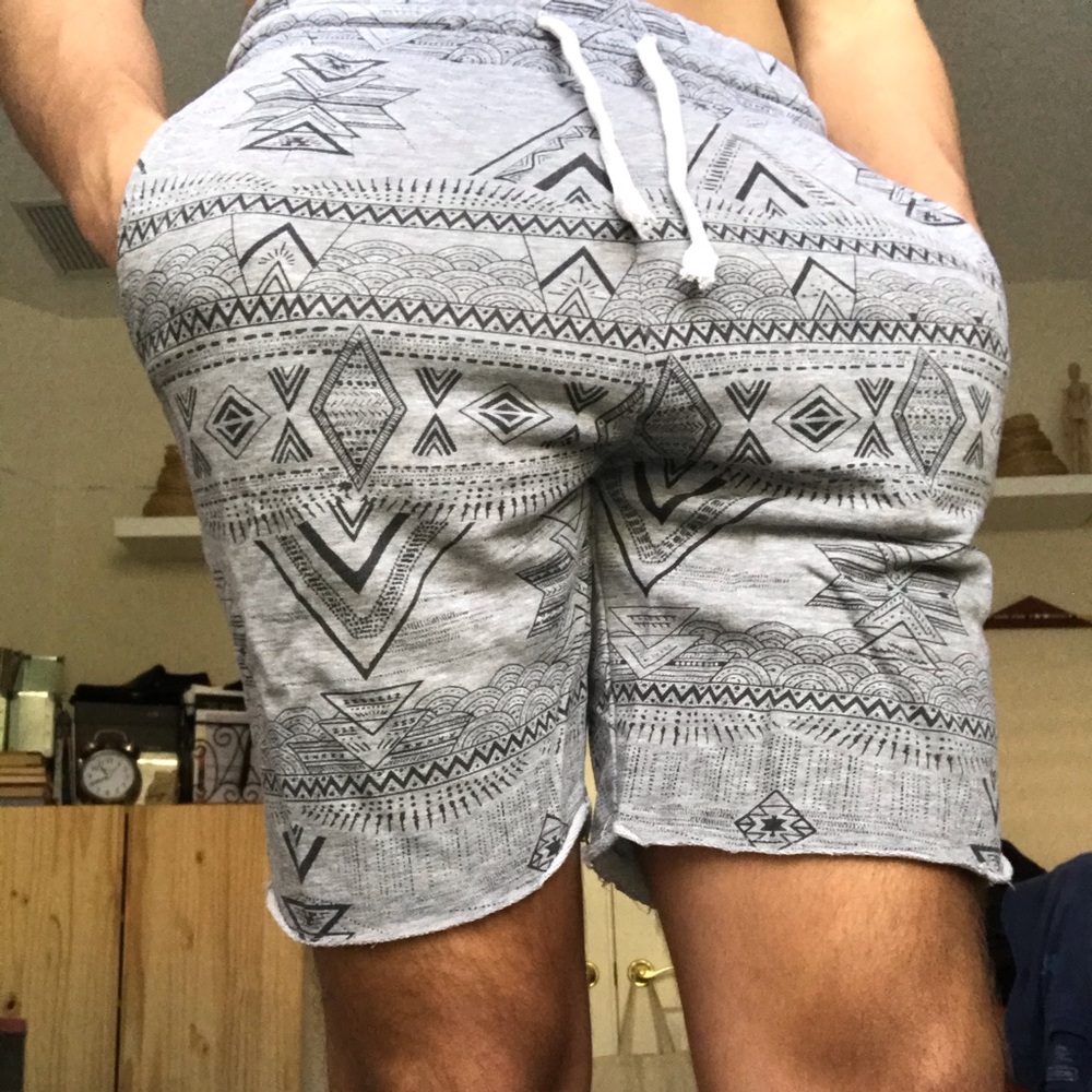 Grey Pattern Men’s Shorts Size Small